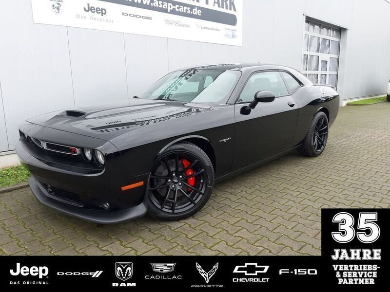 Pitch black Neu 2024 Dodge Challenger Coupé | 49.750 € (Superpreis) - Bild 1/4
