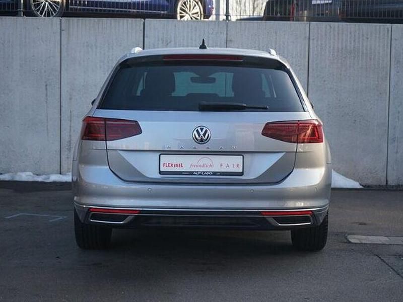 Gebraucht VW Passat Highline 150 PS (110 kW) 2019 Reflexsilber metallic Kombi