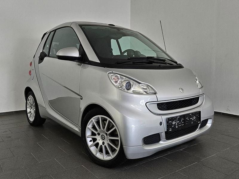 Silber Gebraucht 2012 Smart ForTwo Cabrio Passion Cabrio | 5.499 € (Guter Preis) - Bild 1/4