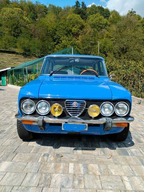 Blau Gebraucht 1976 Alfa Romeo Giulia Limousine | 18.000 € - Bild 1/4