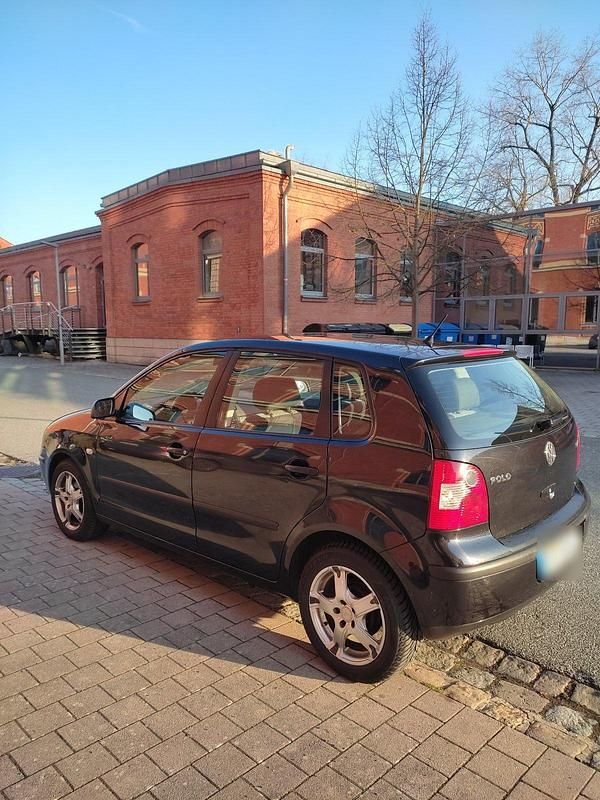 Gebraucht VW Polo 64 PS (47 kW) 2004 Schwarz Kleinwagen