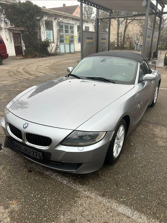 Grau Gebraucht 2006 BMW Z4 Sport Line Cabrio | 9.999 € (Fairer Preis) - Bild 1/4