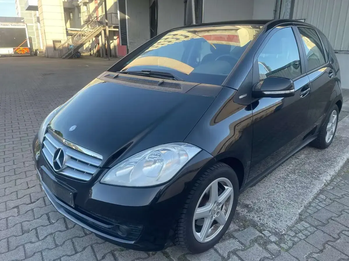 Gebraucht Mercedes A170 116 PS (85 kW) 2009 Kosmosschwarz  metalliclack Limousine