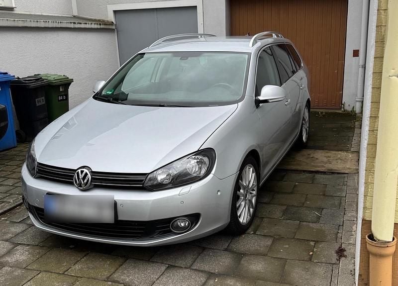 Gebraucht VW Golf V 122 PS (89 kW) 2009 Silber Kombi