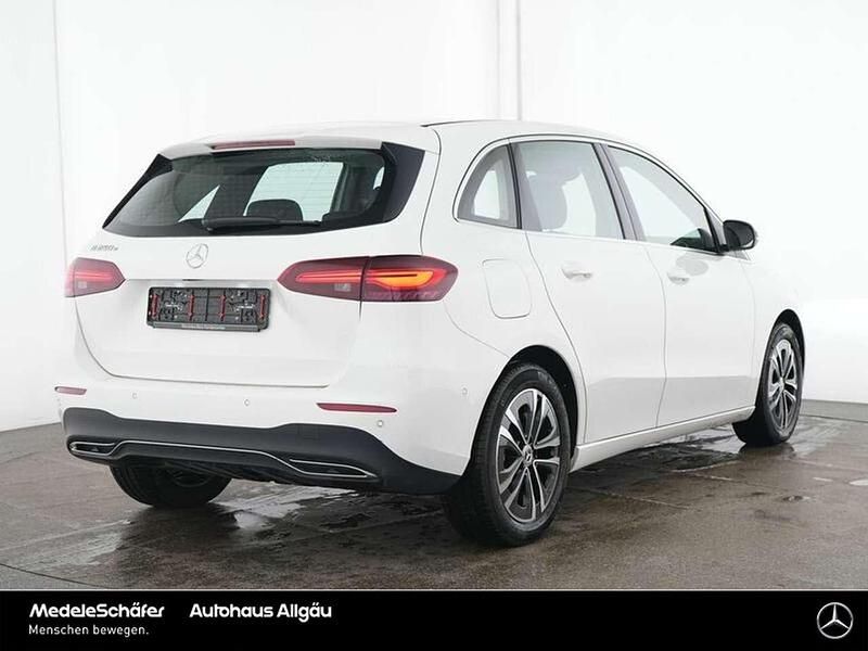 Gebraucht Mercedes B250e Progressive 218 PS (160 kW) 2024 Unilack polarweiß Van / Kleinbus