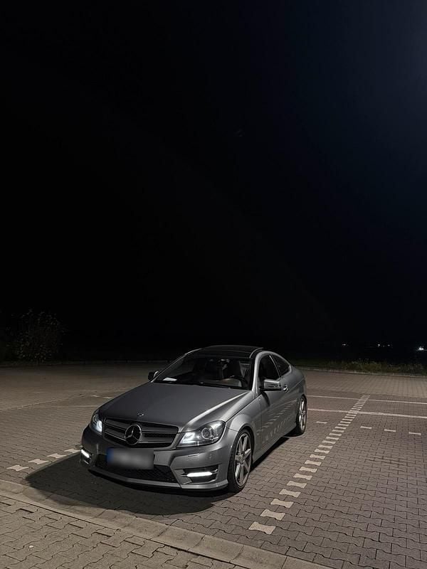 Gebraucht Mercedes C350 306 PS (225 kW) 2011 Grau Coupé