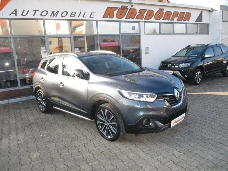 Grau Gebraucht 2018 Renault Kadjar Bose Edition SUV | 8.900 € (Fairer Preis) - Bild 1/4