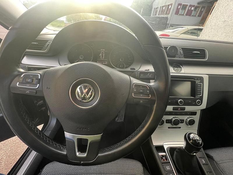 Usata VW Passat 140 CV (102 kW) 2013 Nero Berlina