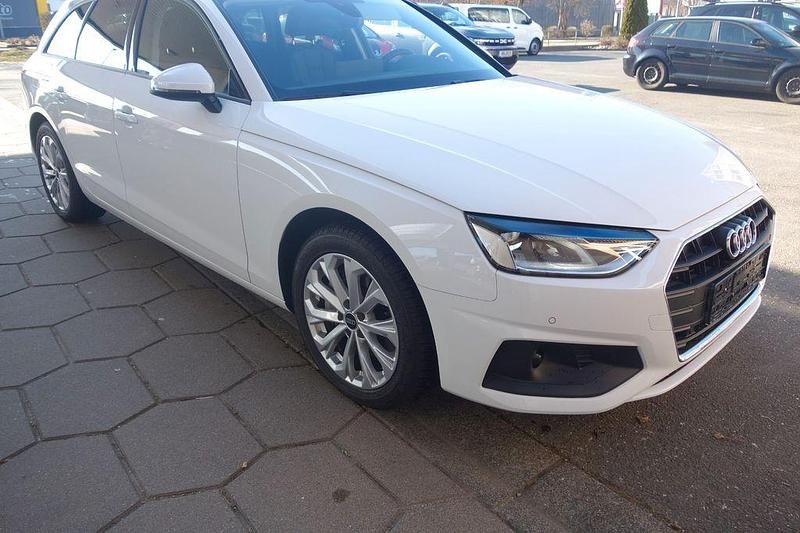 Gebraucht Audi A4 204 PS (150 kW) 2024 Arkonaweiß Kombi