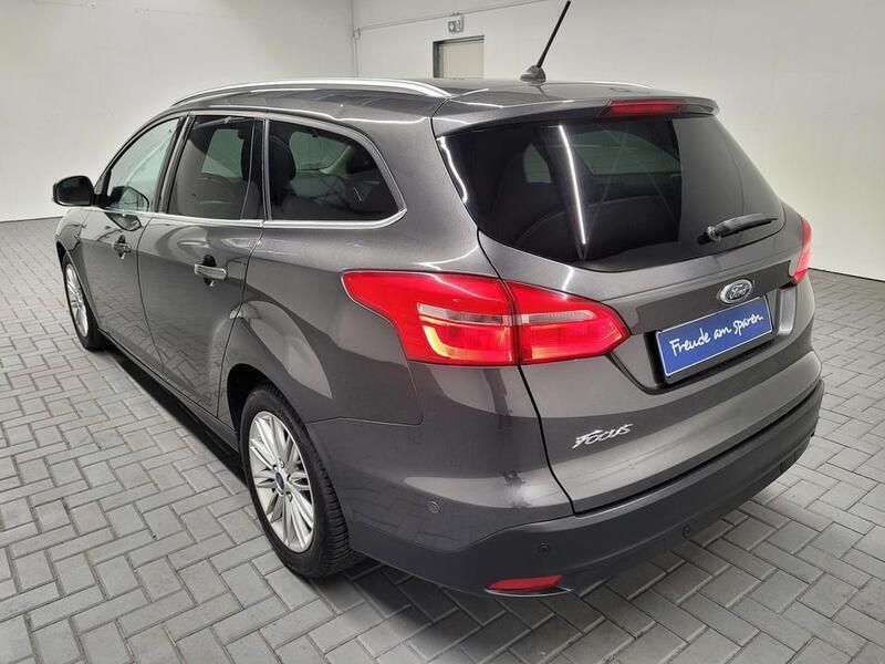 Gebraucht Ford Focus Titanium 120 PS (88 kW) 2018 Grau (grau) Kombi