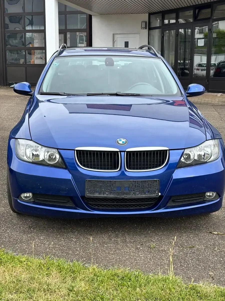 Gebraucht BMW 318 143 PS (105 kW) 2008 Blau Kombi