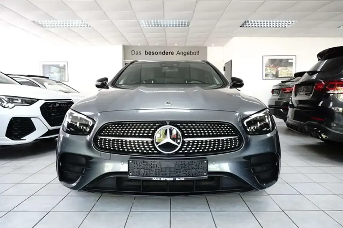 Gebraucht Mercedes E450 AMG line 367 PS (269 kW) 2023 Selenitgrau Kombi