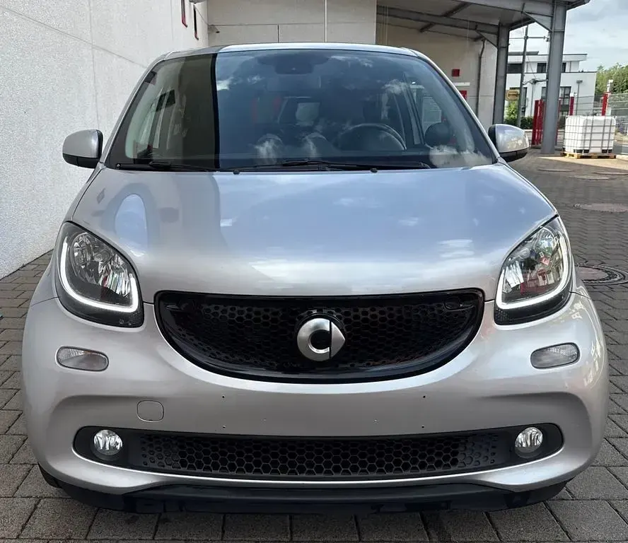 Gebraucht Smart ForFour Prime 90 PS (66 kW) 2018 Silber Kleinwagen
