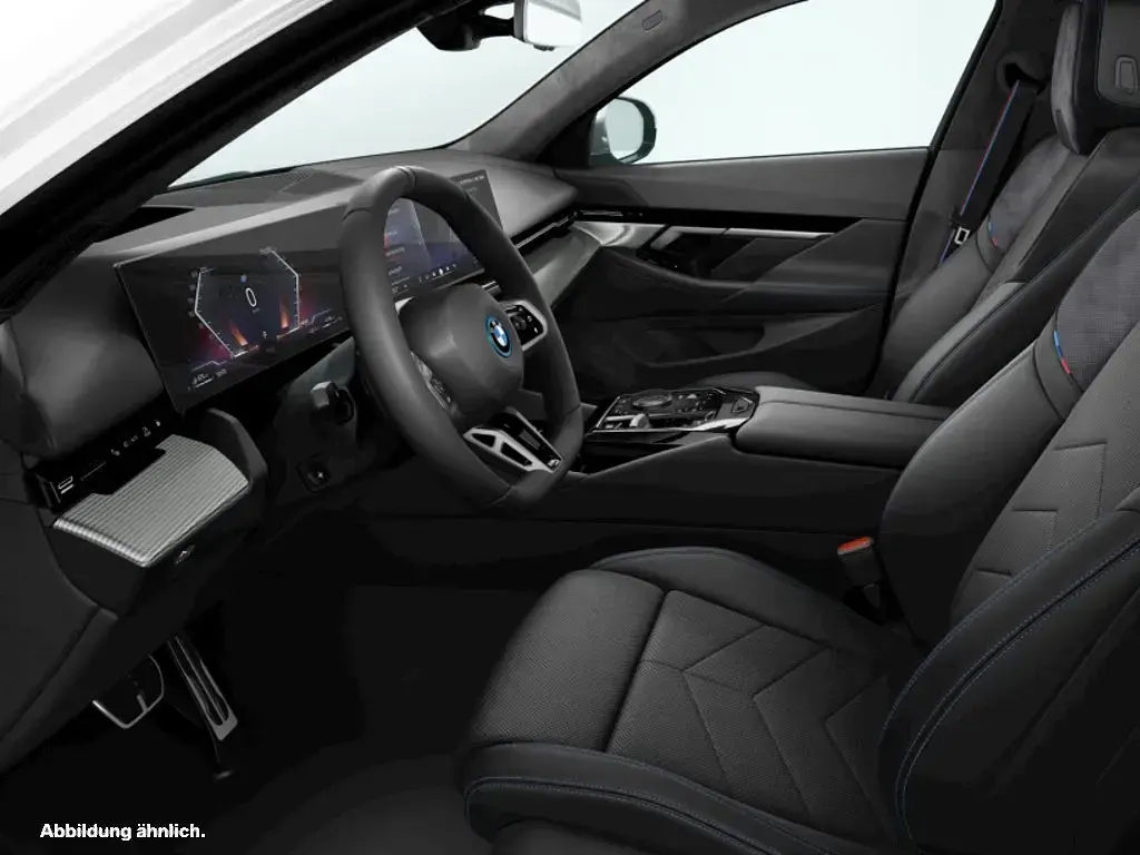 Gebraucht BMW 550e 489 PS (359 kW) 2025 Weiß Kombi