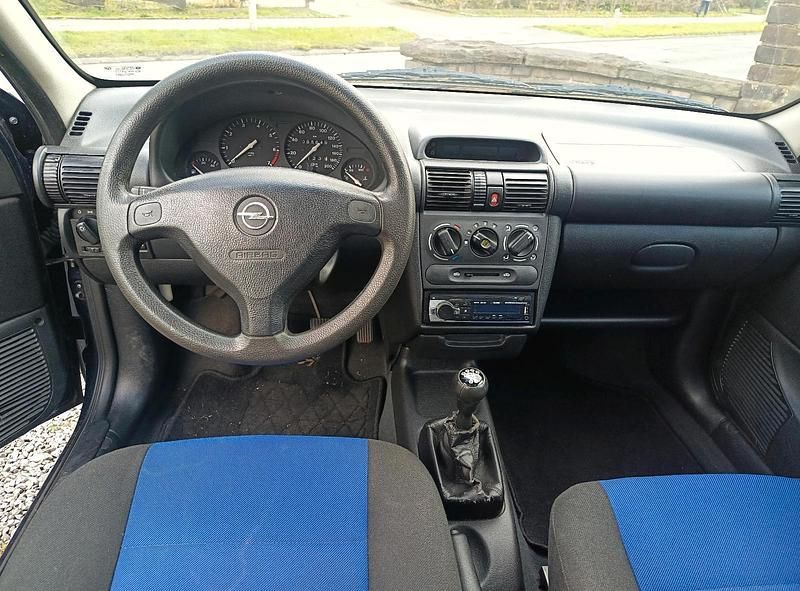 Gebraucht Opel Corsa 54 PS (39 kW) 1999 Blau Kleinwagen