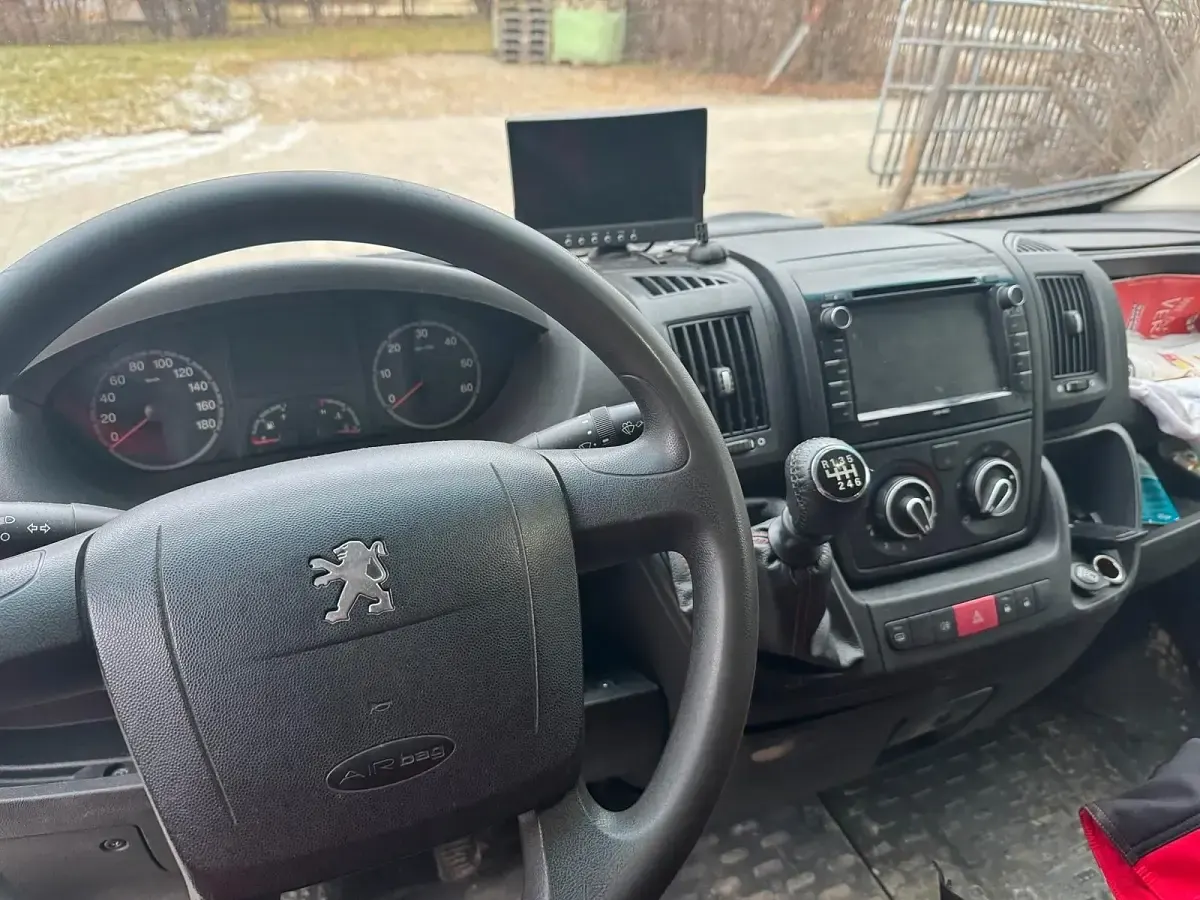 Używany Peugeot Boxer 180 KM (132 kW) 2011 Biały Van