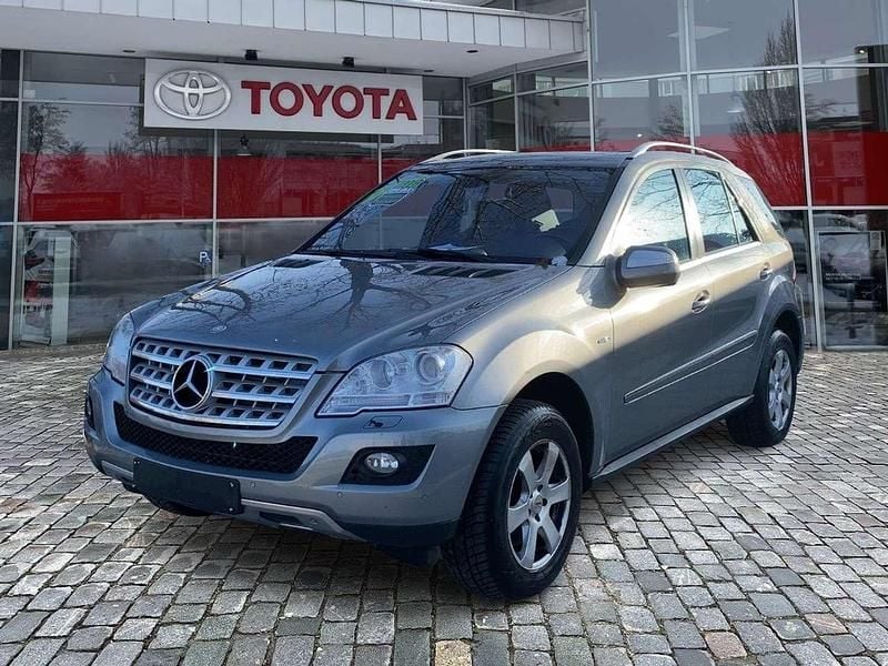 Palladiumsilber metalliclack Gebraucht 2010 Mercedes ML300 SUV | 10.490 € (Guter Preis) - Bild 1/4