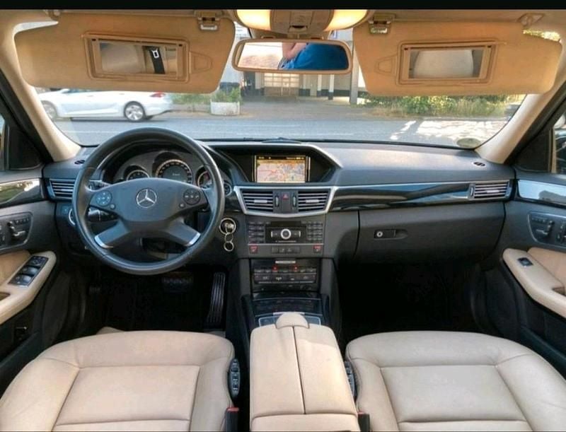Gebraucht Mercedes E300 Avantgarde 231 PS (169 kW) 2010 Schwarz Kombi