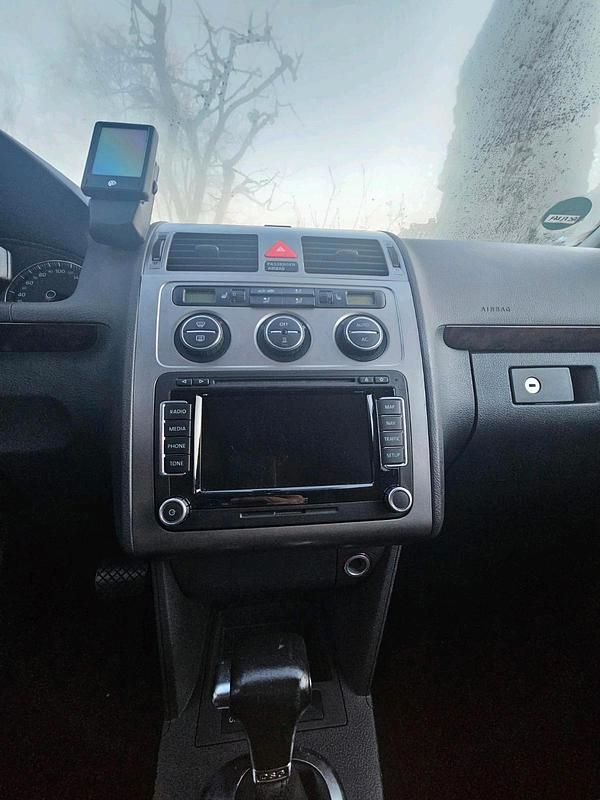 Gebraucht VW Touran Highline 140 PS (102 kW) 2010 Silber Van / Kleinbus