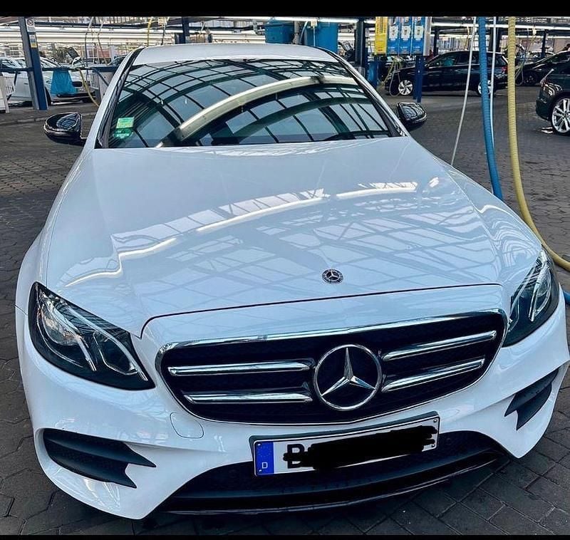 Gebraucht Mercedes E200 AMG line 150 PS (110 kW) 2017 Schwarz Limousine