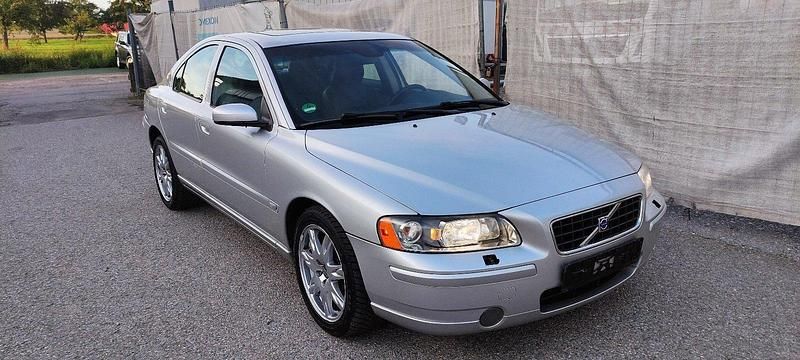 Silber Gebraucht 2006 Volvo S60 Limousine | 1.500 € (Guter Preis) - Bild 1/4