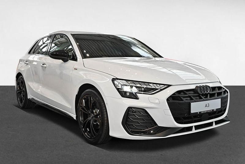 Gebraucht Audi A3 S-Line 150 PS (110 kW) 2025 Gletscherweiß metallic Limousine