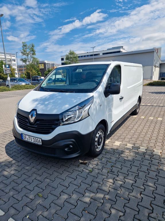 Weiß Gebraucht 2016 Renault Trafic Basis Van / Kleinbus | 10.500 € - Bild 1/4