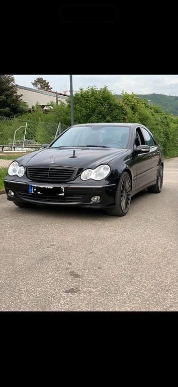 Schwarz Gebraucht 2006 Mercedes C280 Avantgarde Limousine | 3.700 € (Fairer Preis) - Bild 1/4
