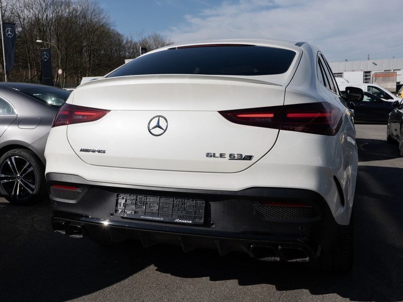 Weiss Gebraucht 2024 Mercedes GLE63 AMG AMG Coupé | 134.749 € (Teuer) - Bild 1/4