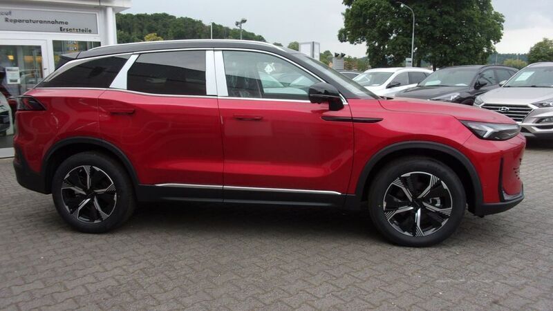 Neu Baic X75 177 PS (130 kW) 2025 Rot SUV