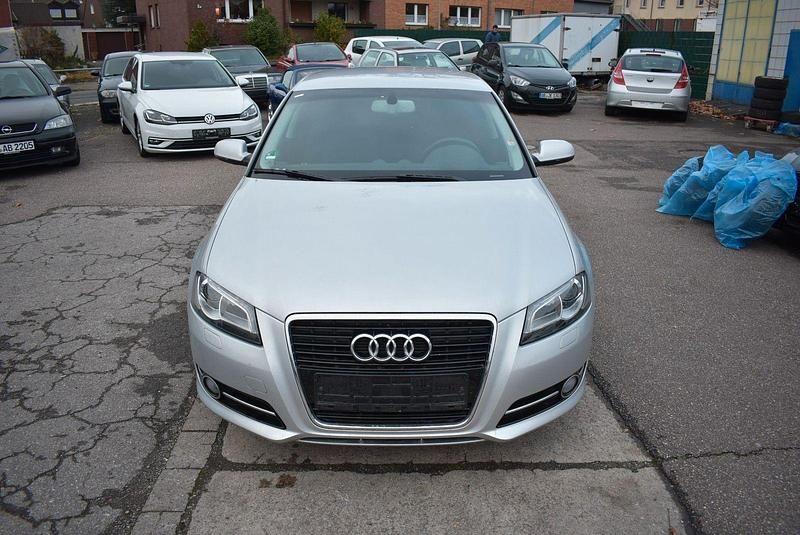 Gebraucht Audi A3 Ambiente 125 PS (91 kW) 2012 Silber Kleinwagen