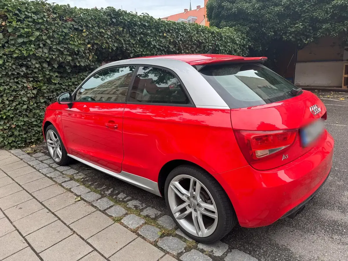 Gebraucht Audi A1 S-Line 185 PS (136 kW) 2011 Rot Kleinwagen