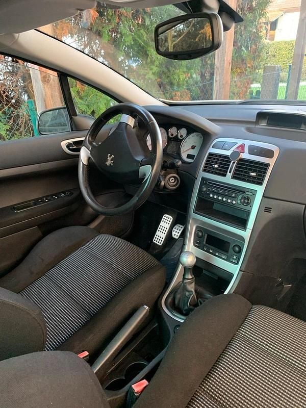 Silber Gebraucht 2007 Peugeot 307 CC Cabrio | 2.000 € (Fairer Preis) - Bild 1/4