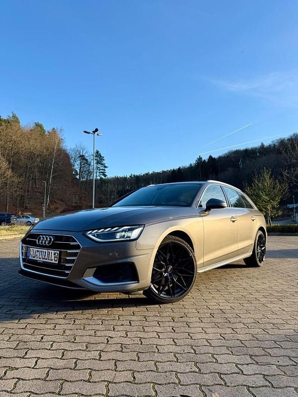 Gebraucht Audi A4 Advanced 190 PS (139 kW) 2019 Grau Kombi