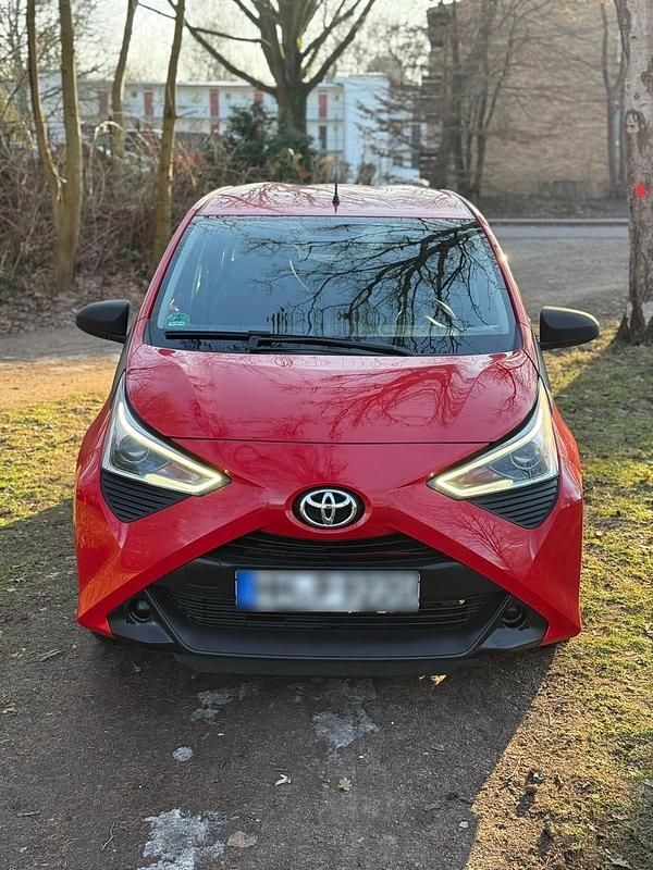 Gebraucht Toyota Aygo 72 PS (52 kW) 2021 Rot Kleinwagen
