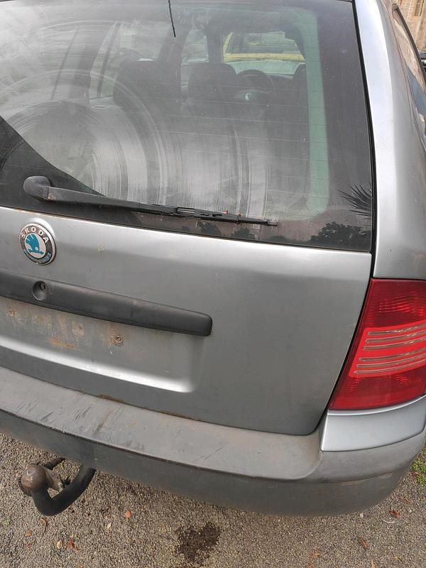 Silber Gebraucht 2003 Skoda Octavia Kombi | 700 € (Teuer) - Bild 1/4