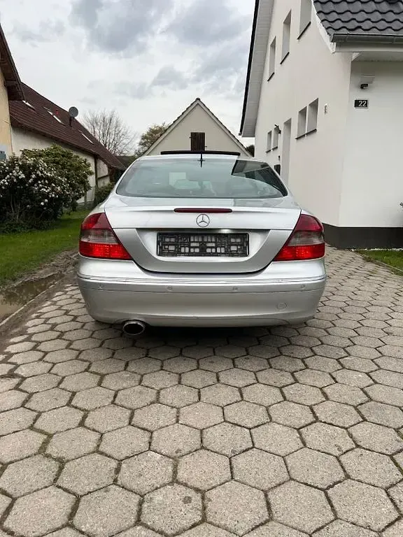 Gebraucht Mercedes CLK220 Avantgarde 150 PS (110 kW) 2007 Silber Coupé