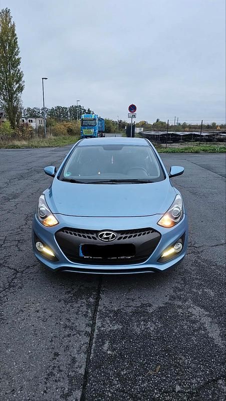 Blau Gebraucht 2013 Hyundai i30 Coupé | 7.000 € - Bild 1/4