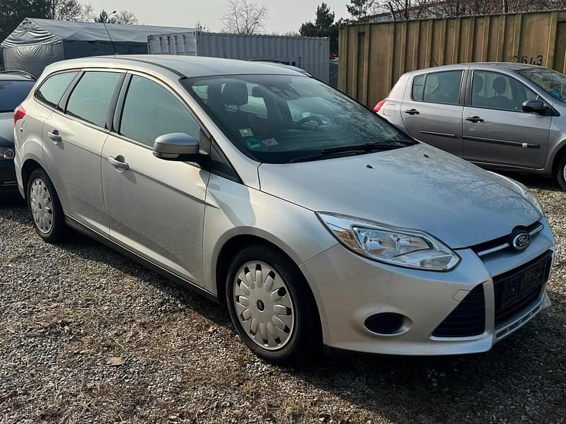 Gebraucht Ford Focus 2014 Silber Kombi