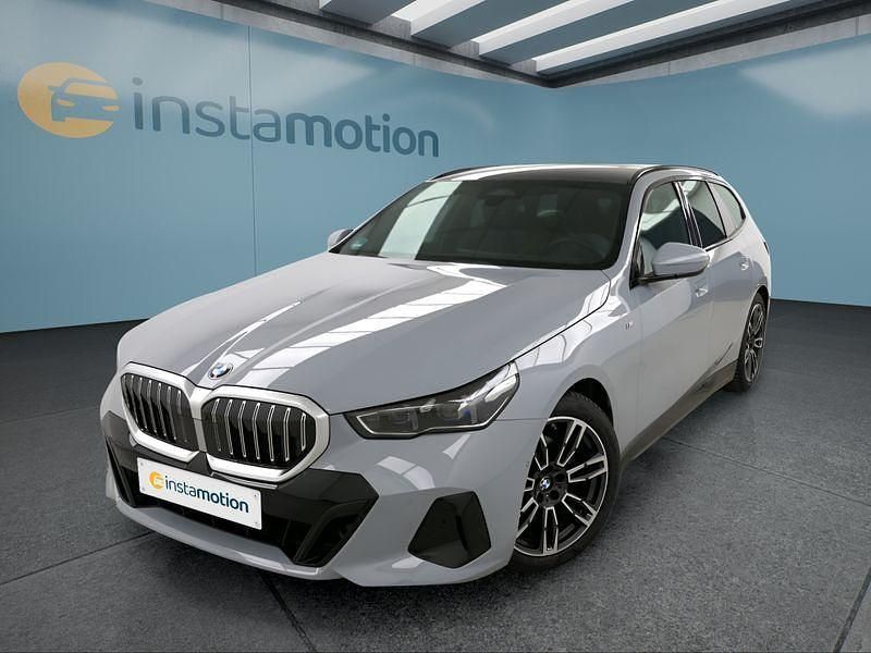 Grau Gebraucht 2024 BMW 520 Kombi | 56.949 € (Guter Preis) - Bild 1/4