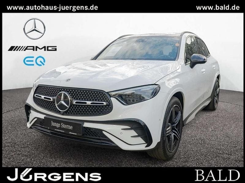 Weiss unilack polarweiss Gebraucht 2025 Mercedes GLC300 AMG SUV | 61.870 € (Guter Preis) - Bild 1/4