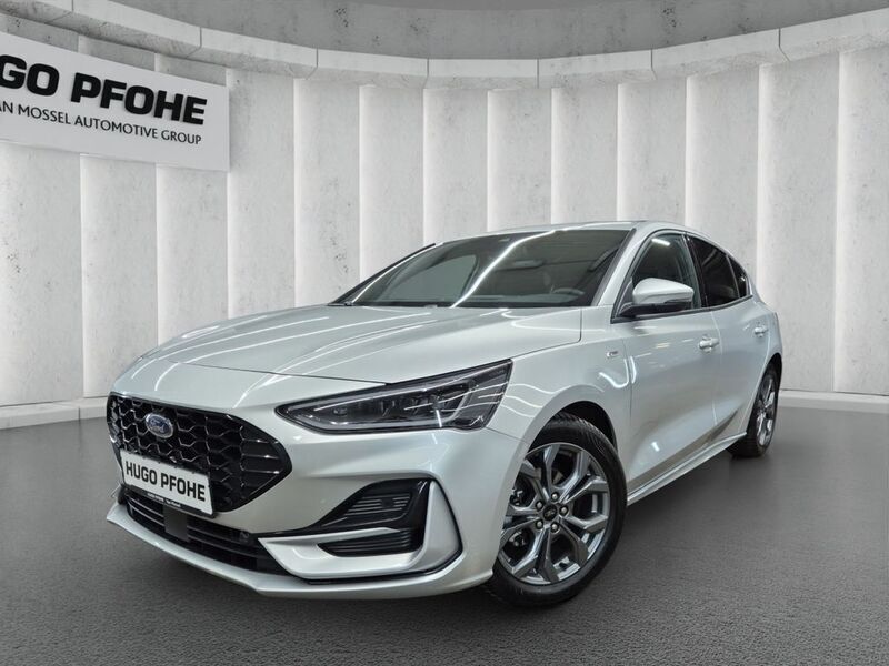 Moondust silver metallic Gebraucht 2024 Ford Focus ST-Line X Limousine | 25.850 € (Guter Preis) - Bild 1/4
