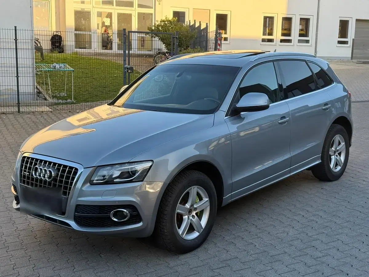 Używany Audi Q5 S-line plus 211 KM (155 kW) 2009 Szary SUV