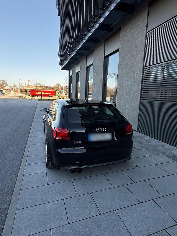 Gebraucht Audi S3 265 PS (194 kW) 2006 Schwarz Kleinwagen