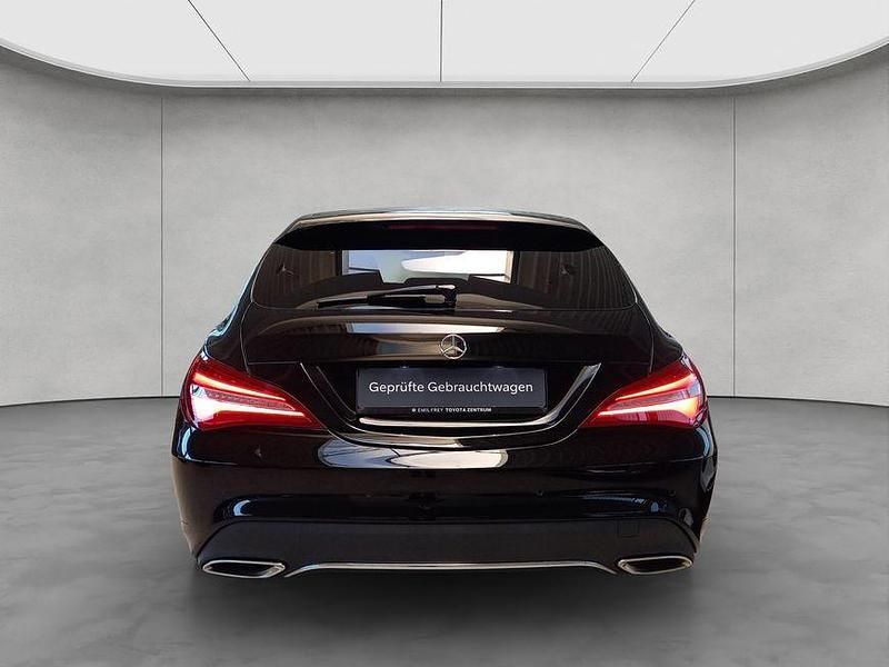 Gebraucht Mercedes CLA200 Shooting Brake Urban 156 PS (114 kW) 2019 Schwarz Kombi