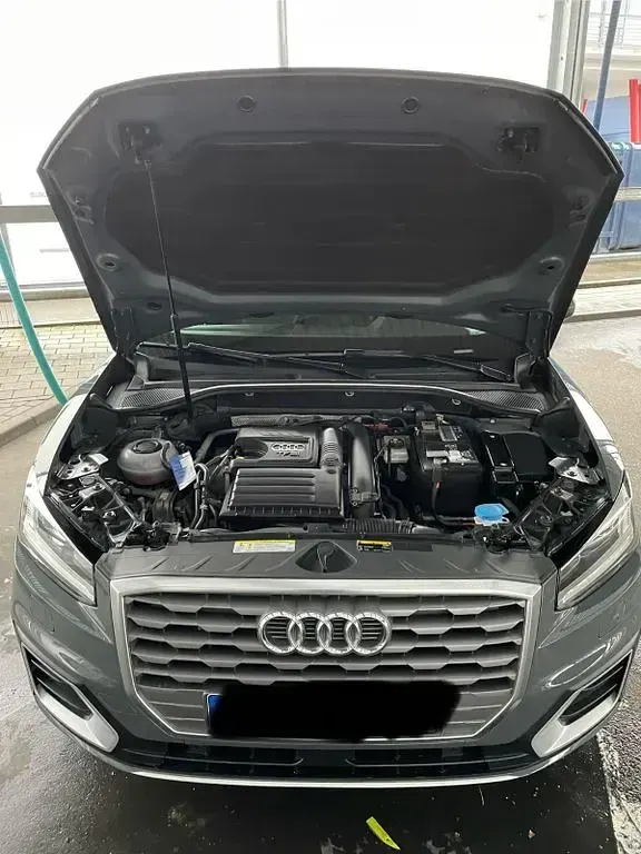 Gebraucht Audi Q2 Sport 150 PS (110 kW) 2018 Grau SUV
