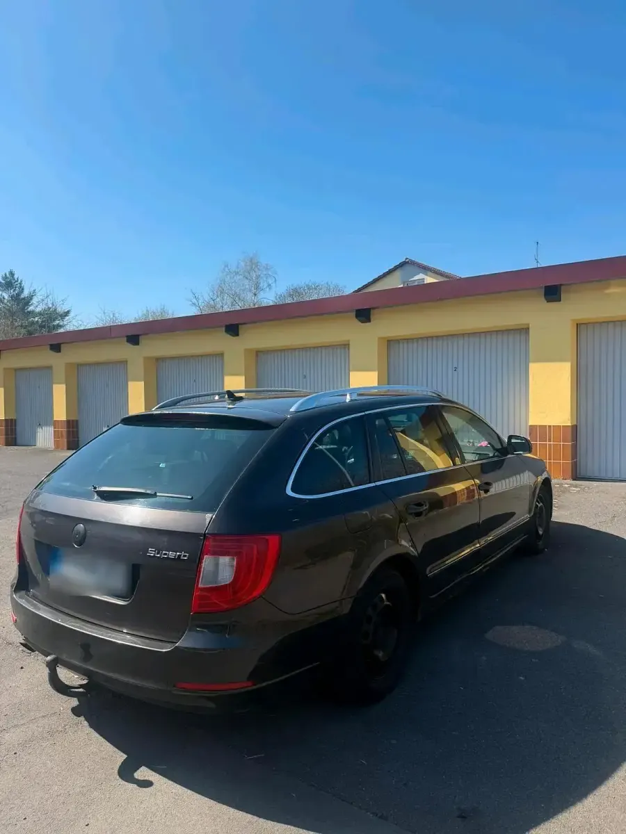 Gebraucht Skoda Superb 170 PS (125 kW) 2010 Kombi