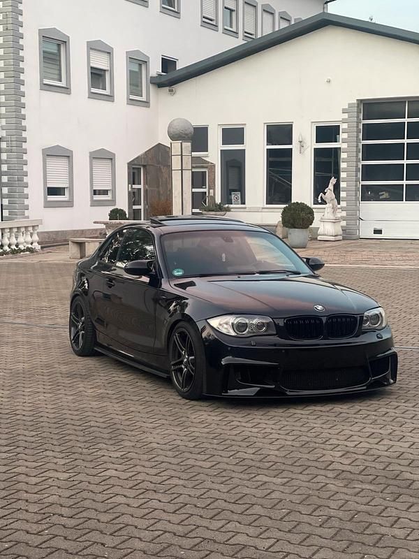 Schwarz Gebraucht 2009 BMW 123 Coupé Coupé | 11.500 € - Bild 1/4