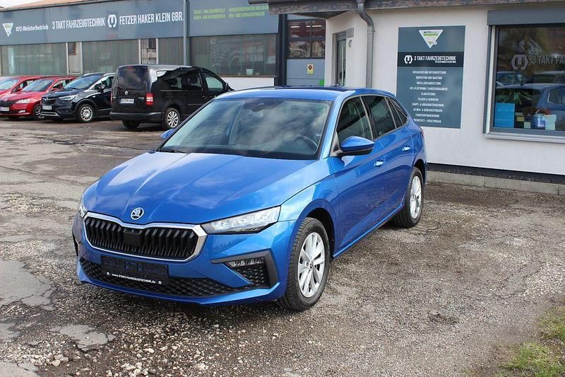 Gebraucht Skoda Scala Selection 116 PS (85 kW) 2024 Blau Kleinwagen