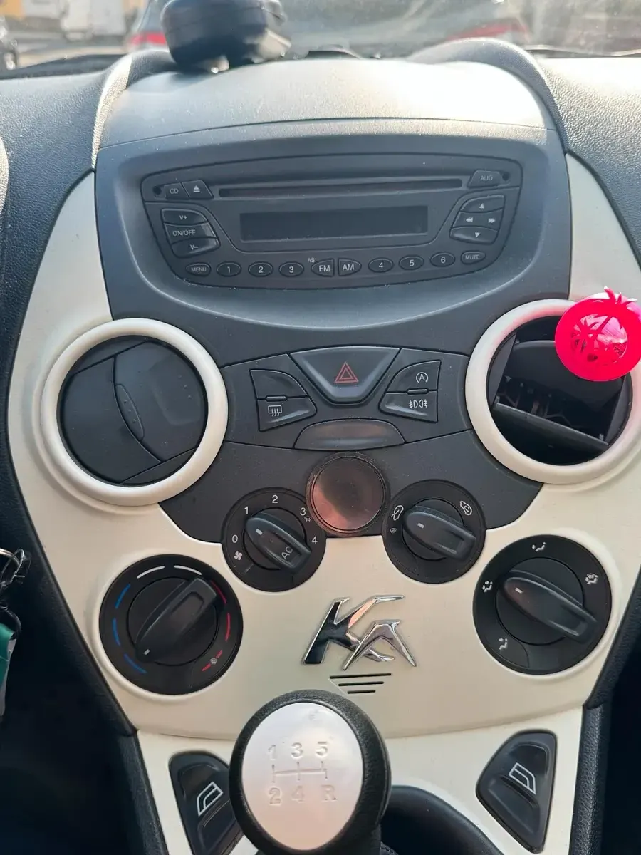 Usata Ford Ka 69 CV (50 kW) 2011 Bianco Utilitaria